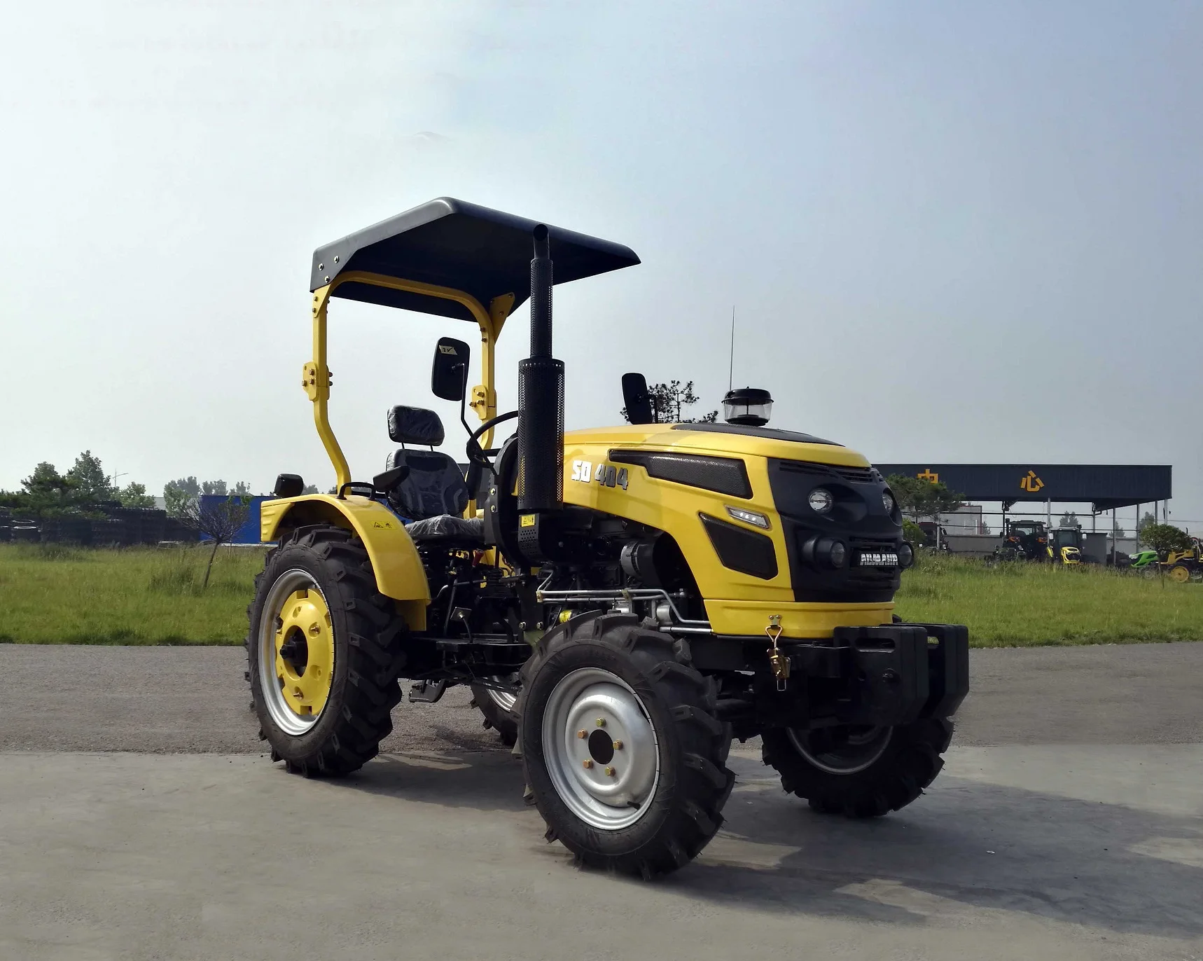 4WD 40hp Лидер продаж небольшой сельскохозяйственный трактор из