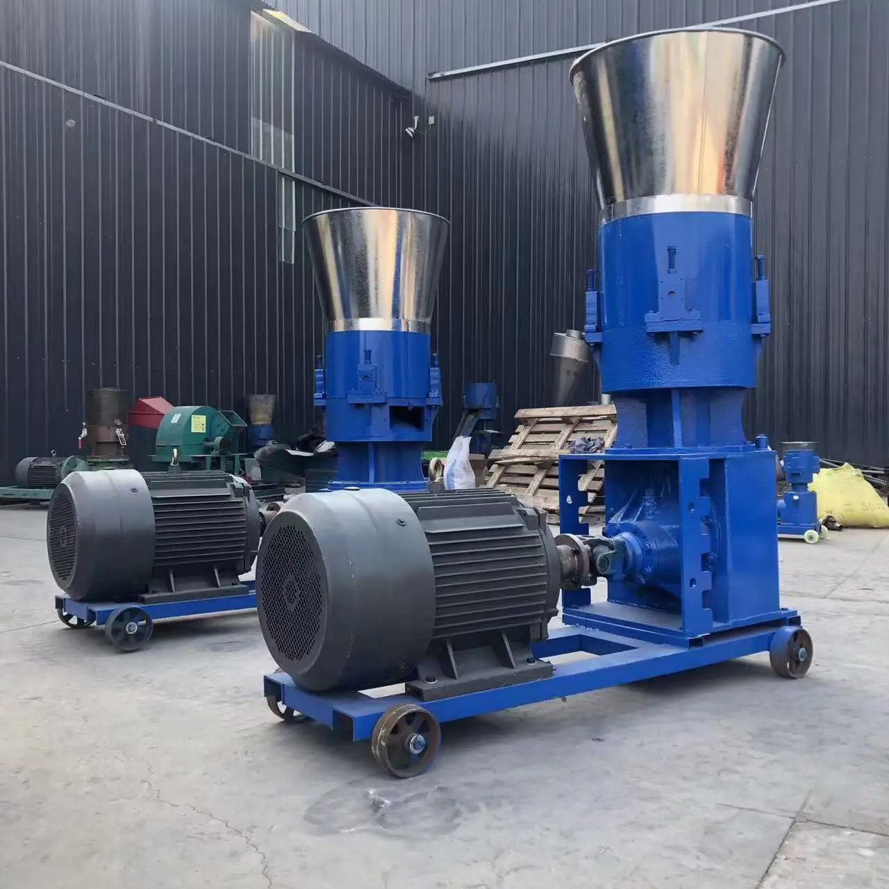 Chicken/Duck/Cat/Dog/Rabbit Pellet Granule Crumble Feed Making Equipment Machine Factory