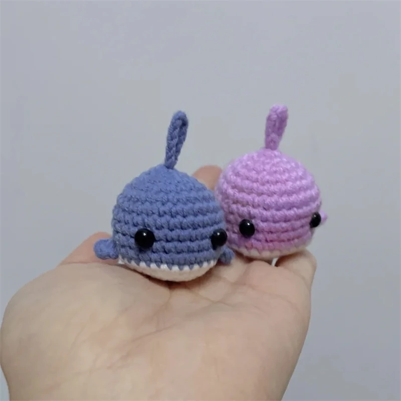 Factory Wholesale Custom  Crocheted Mini  Whales Amigurumi Animals Keychains Crochet Whale Keychain