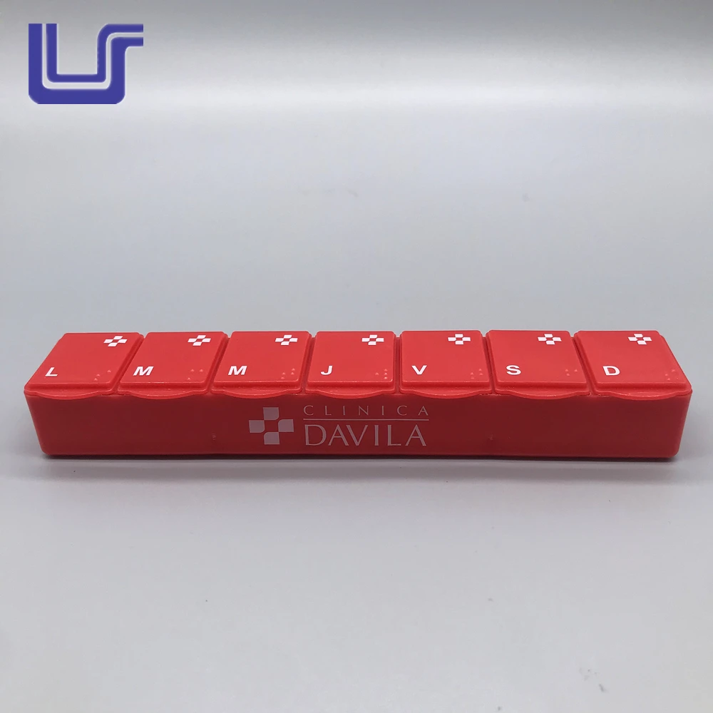 Симпатичная пластиковая коробка для таблеток с 7