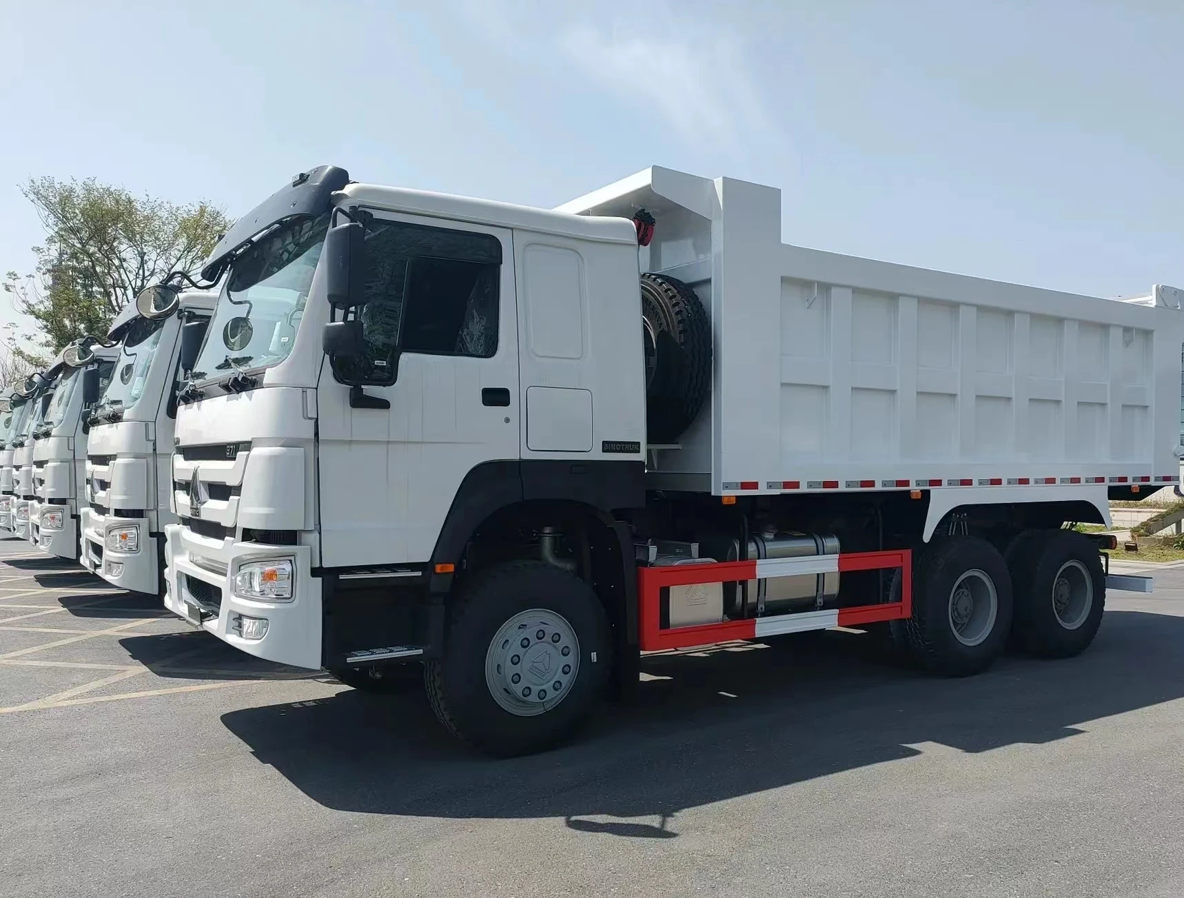 10-колесный самосвал Sinotruk Howo 371 л.с.