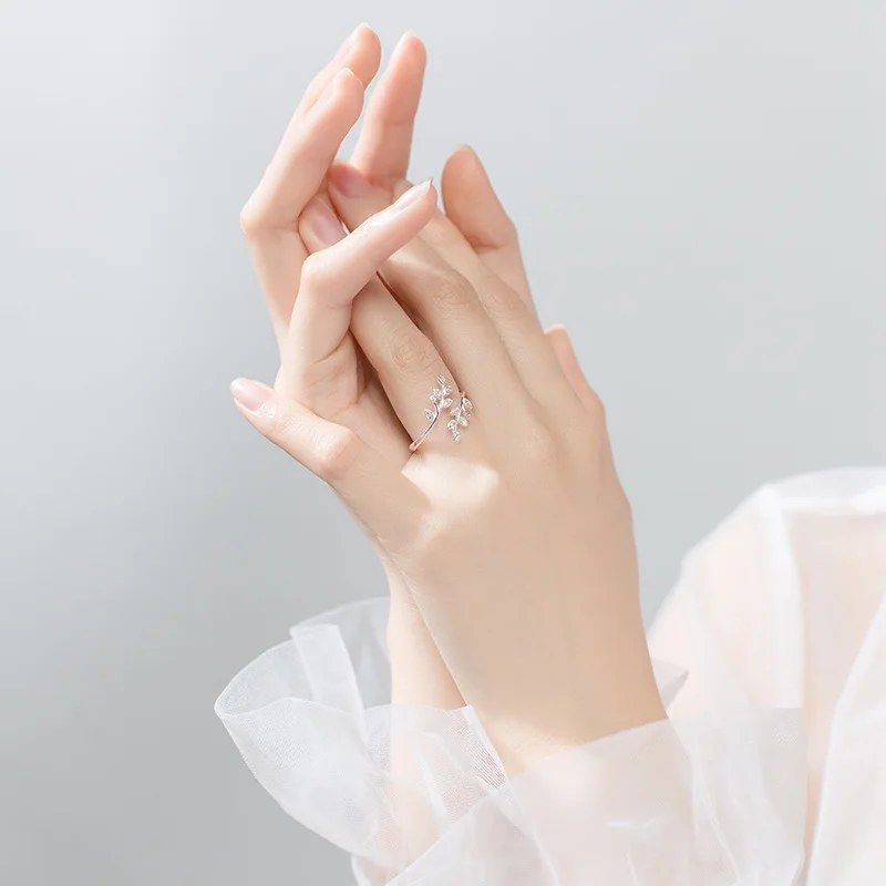 925 silver ring Korean edition small fresh and versatile temperament inlaid with diamond leaf opening ring olive