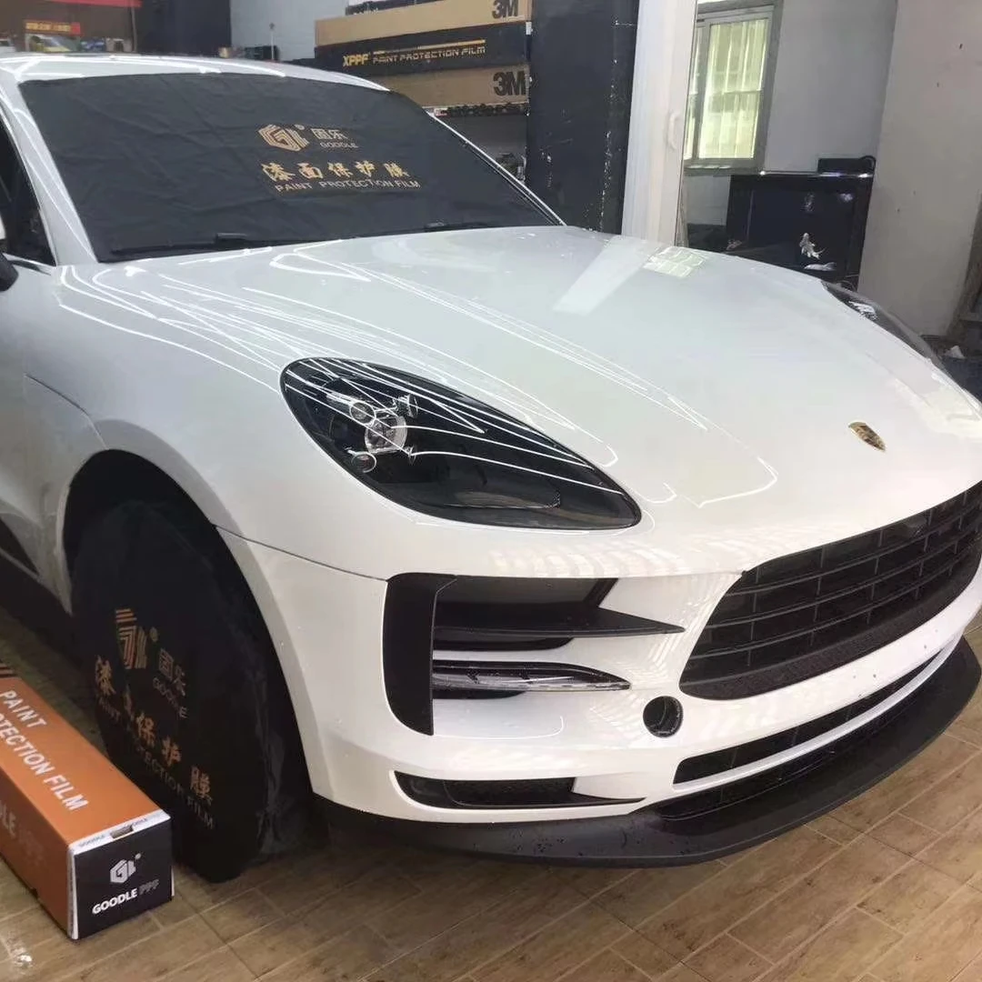Защитная пленка из ТПУ для кузова автомобиля