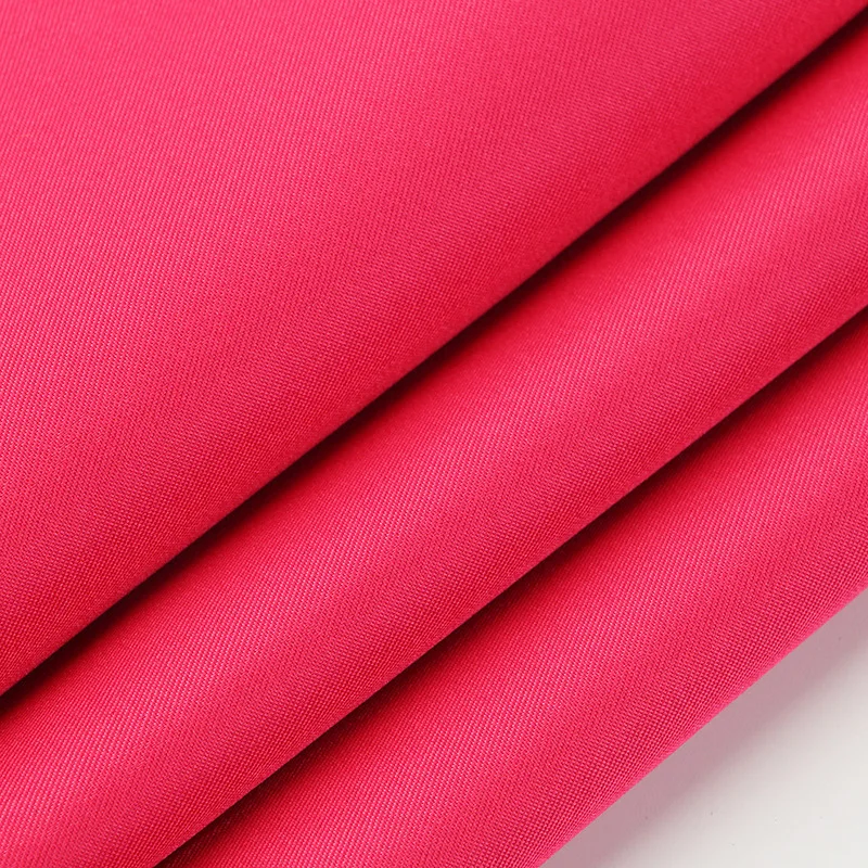 100% Polyester Microfiber 246t Twill Hygroscopic and Sweat Releasing Peach Skin Fabric