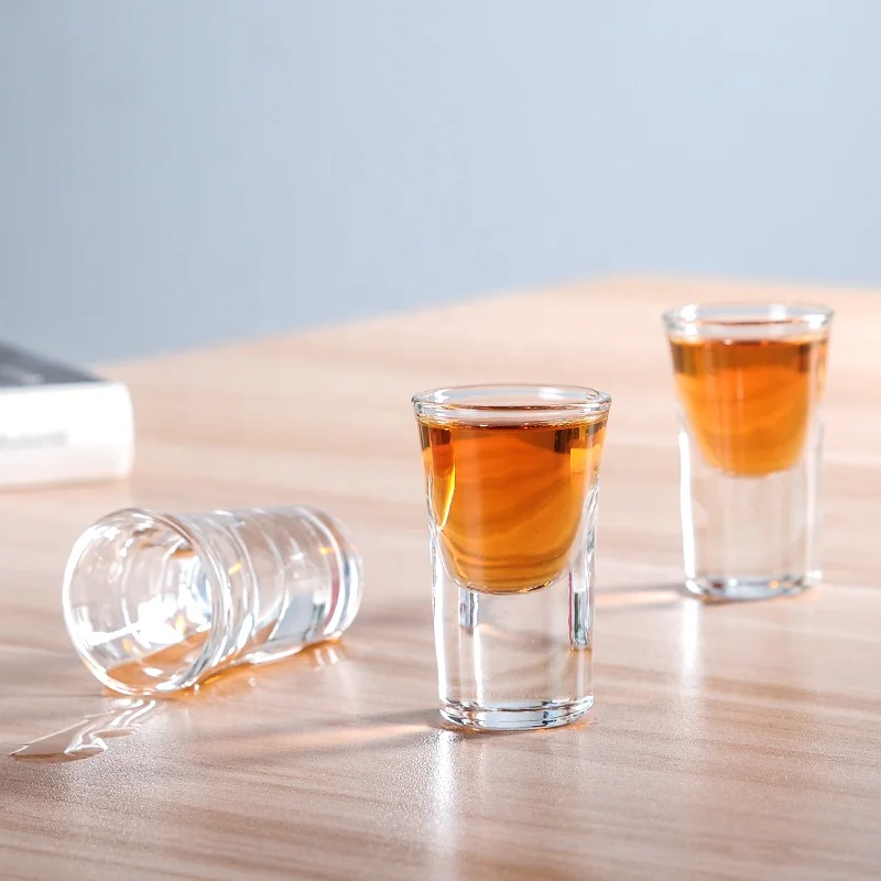 Бесплатный образец украшенный пользовательским логотипом 1 унция стеклянный набор из 6 шт.