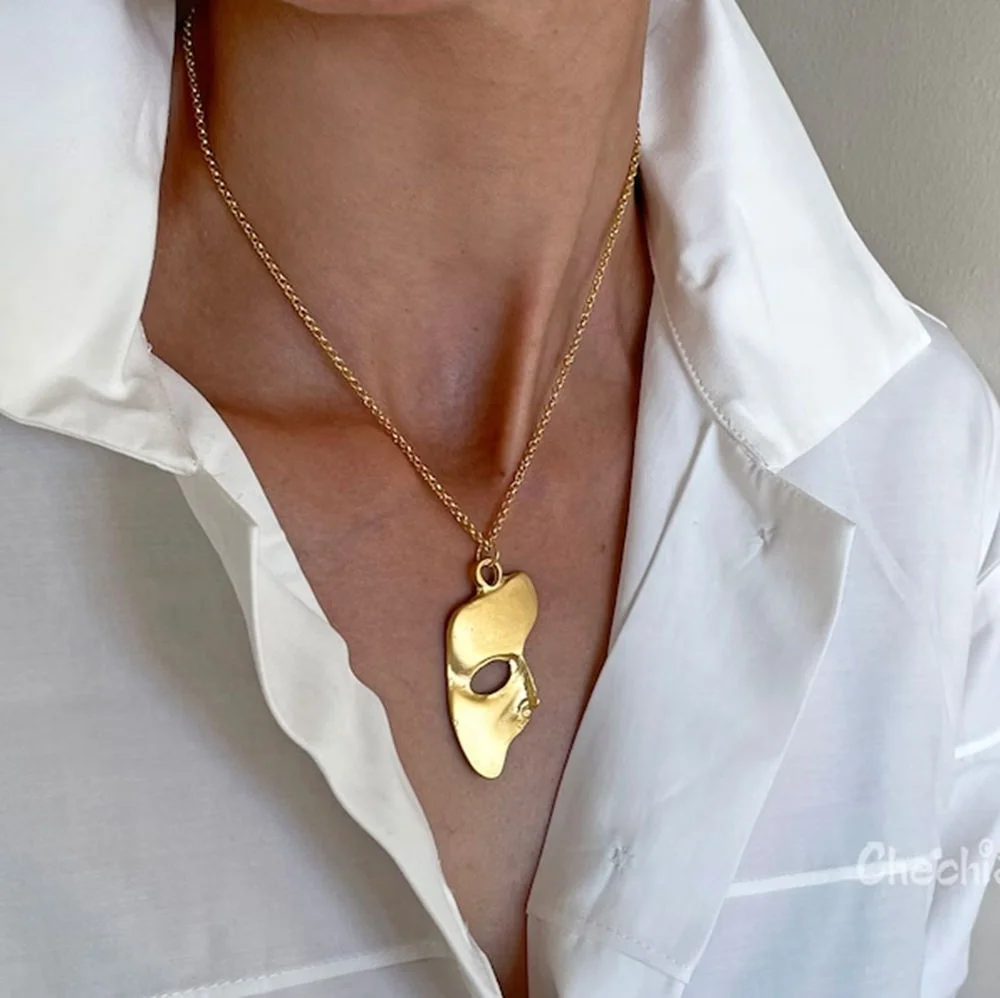 Unisex Men Women Jewelry Phantom Of The Opera Necklace Crystal Broadway Masquerade Mask Theater Play Drama Charm Necklace