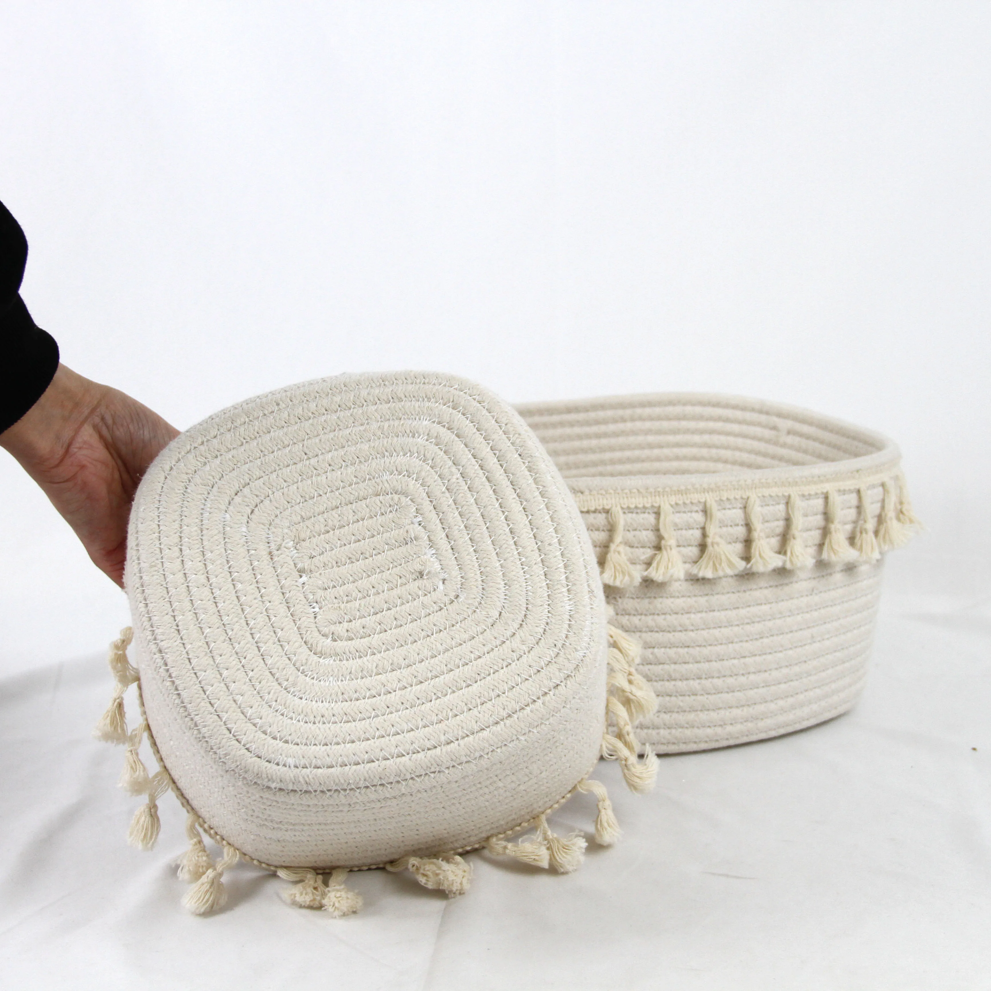 2023 New Design Square cotton rope Storage Baskets with tassels