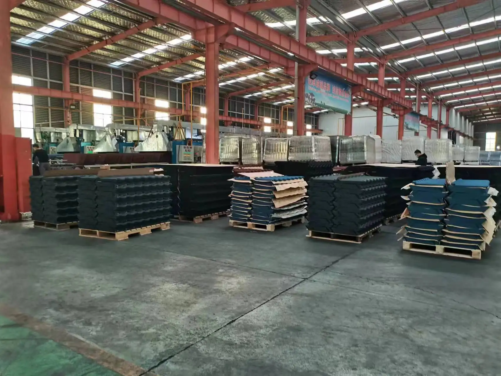 Many kinds of colors,bottom price stone coated metal roof tile.