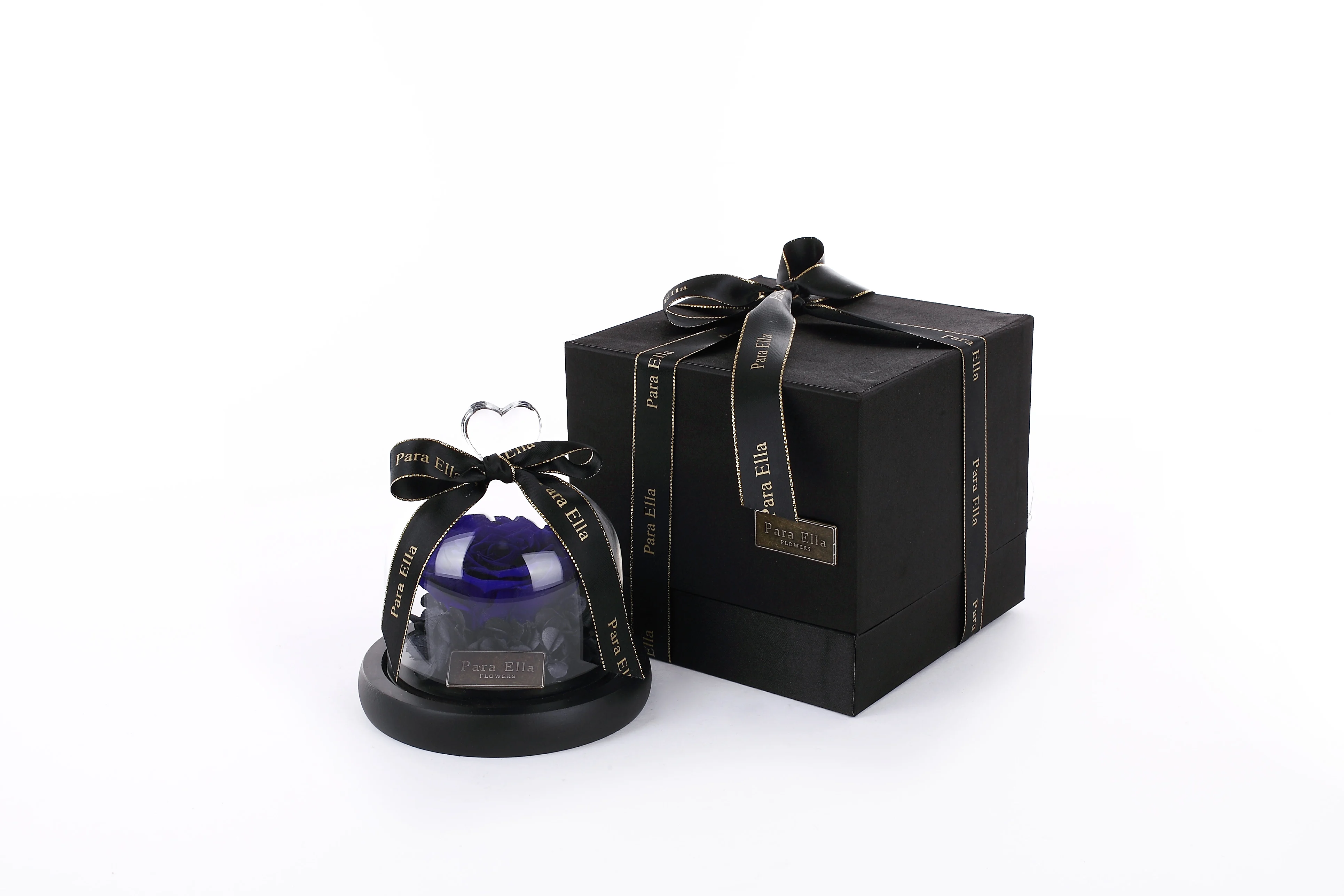 Wholesale beautiful color Heart shape preserved red roses in Glass dome