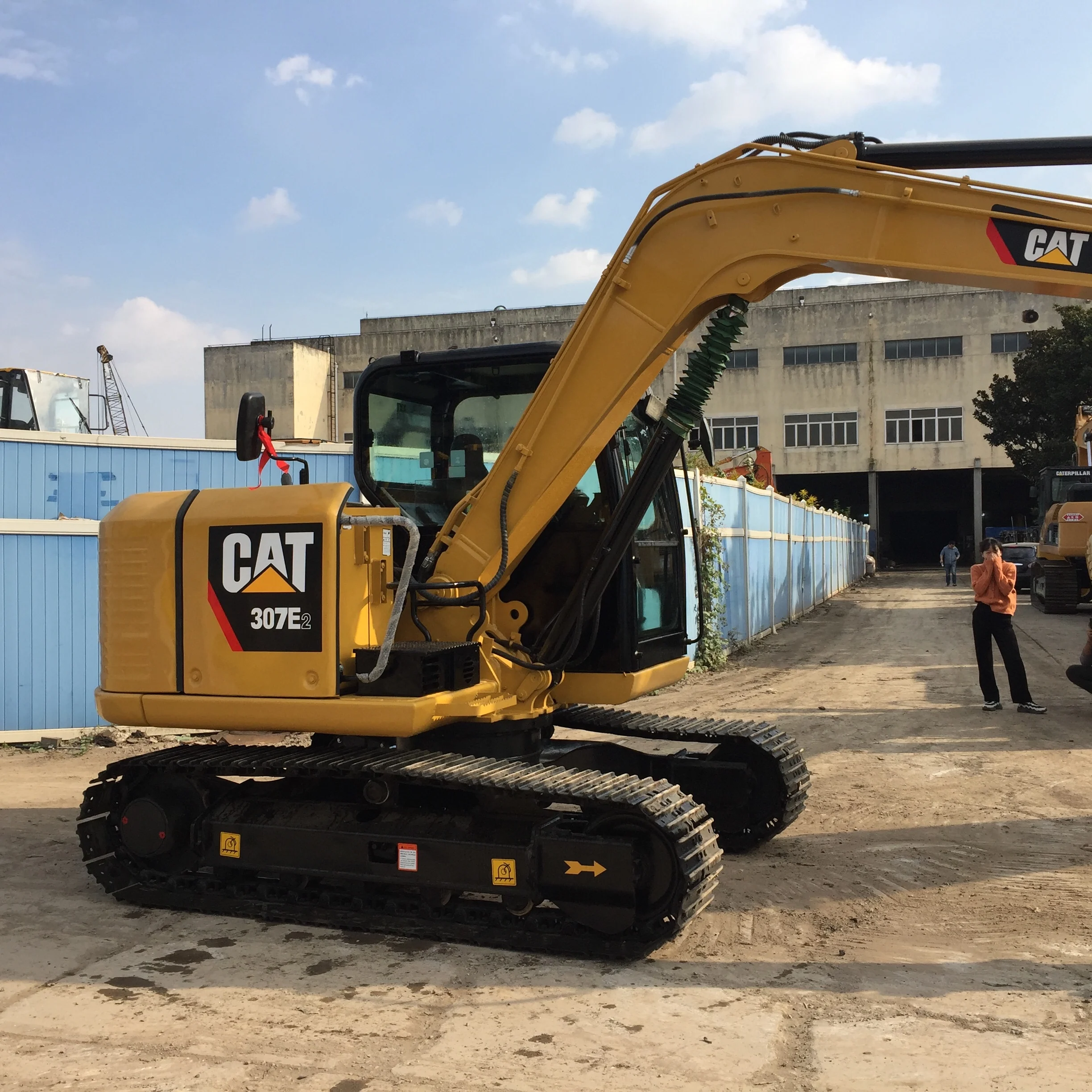Used Caterpillar 307E2 Excavator for Sale in Shanghai Good Condition with Mitsubishi Engine Gearbox PLC Components Cheap Price