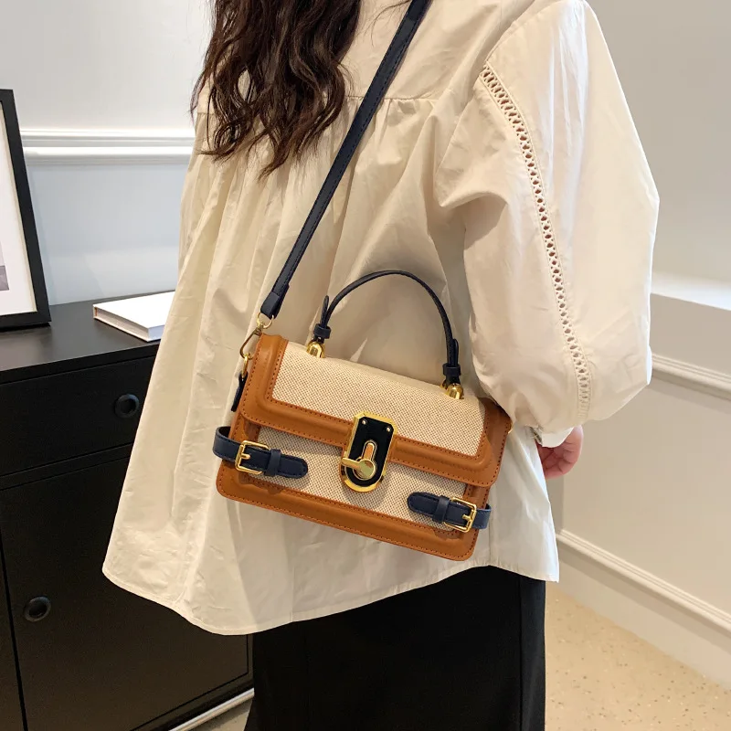 Factory Wholesale Handbags Light Ladies Small Square Bags Ladies Fashion Design Purses For Females Crossbody Bags