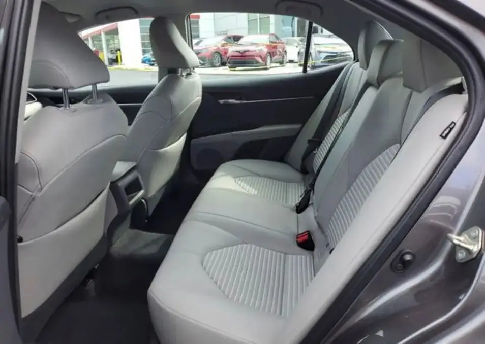 USED CAR  TOYOTA CAMRY FOR SALE AT A CHEAP PRICE