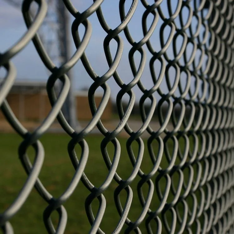 Wholesale Customized Hardware Cloth Galvanized Cyclonic Mesh Iron Metal Wire Net Chain Link Fence For Fencing
