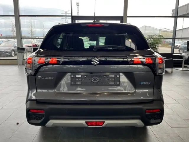 Б/у Suzuki (SX4) S-Cross готов к экспорту внедорожник небольшой пробег