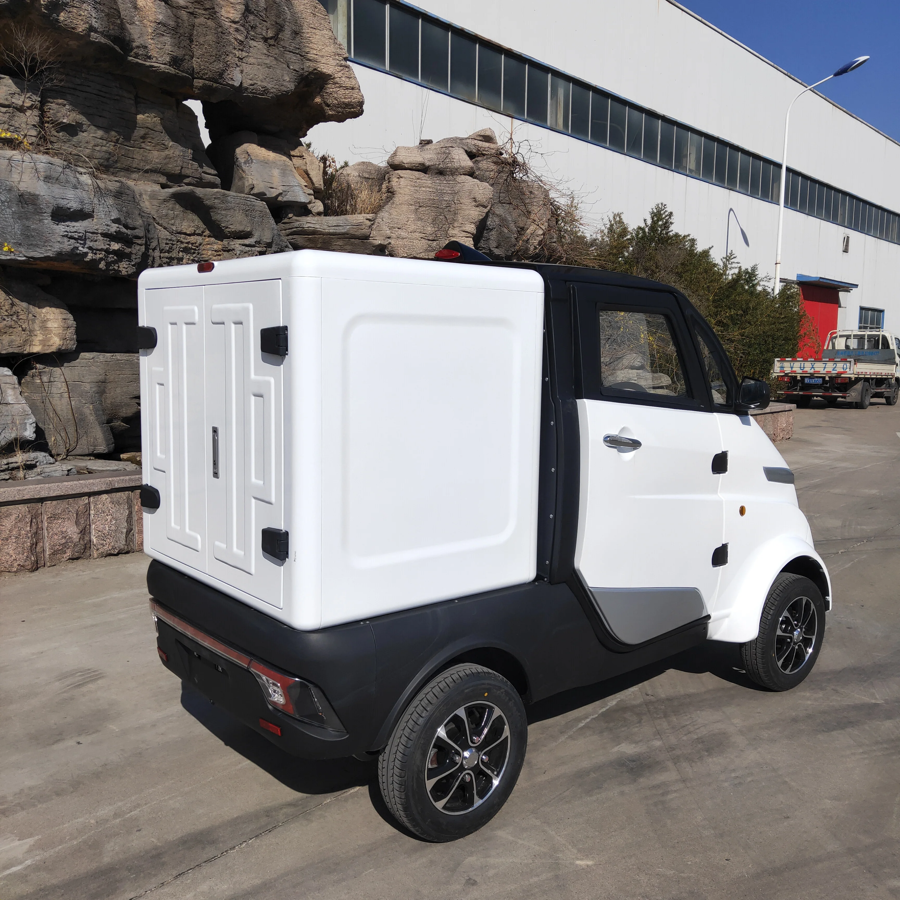 Electric van without driving liences electric truck pickup for last mile delivery