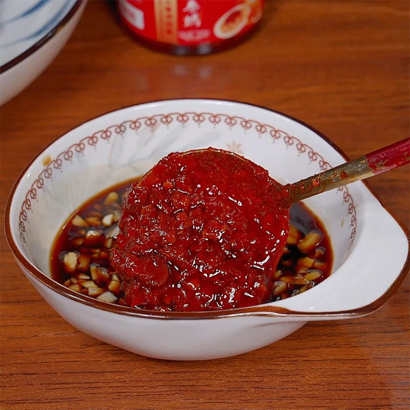 Spicy Daily Sauce Factory Wholesale Sauce Delicious Sauce for Noodles/Cooking Food/Parties Bag Package Well-Packed