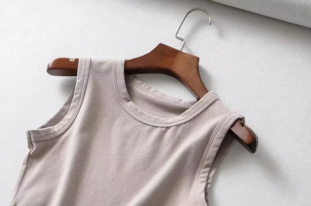 
2020 Gym Cute Workout Crop Tops for Women Athletic Workout Basic Stretchy Casual Scoop Neck Sleeveless Crop Tank Top 