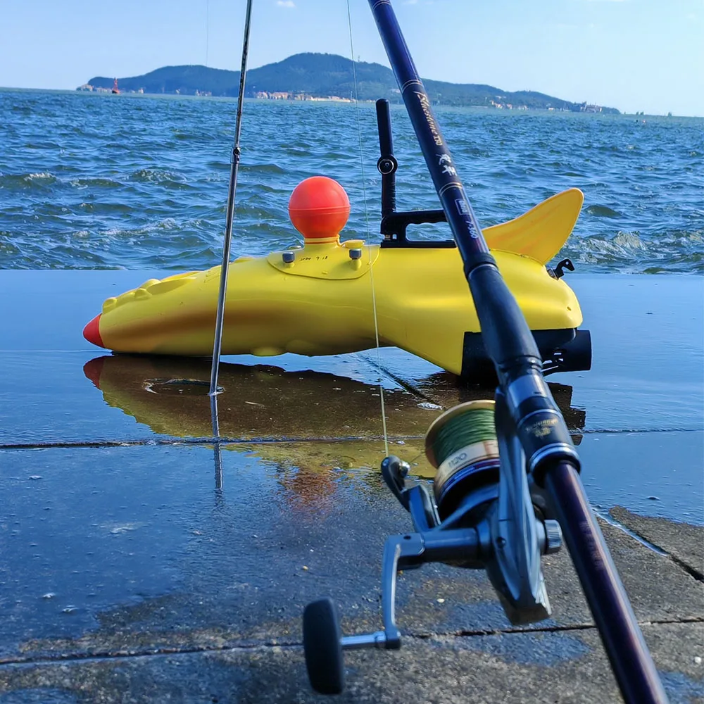 Automatically bait dropping remote controlled bait boat with GPS function