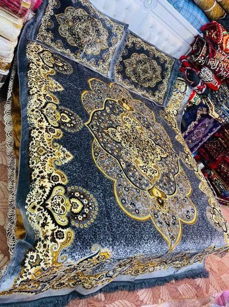 Afghan Bedspread      Oriental Bedspread    1 set is 3 pieces; 1 pcs 225*225 bedspread + 2 pcs pillowcases
