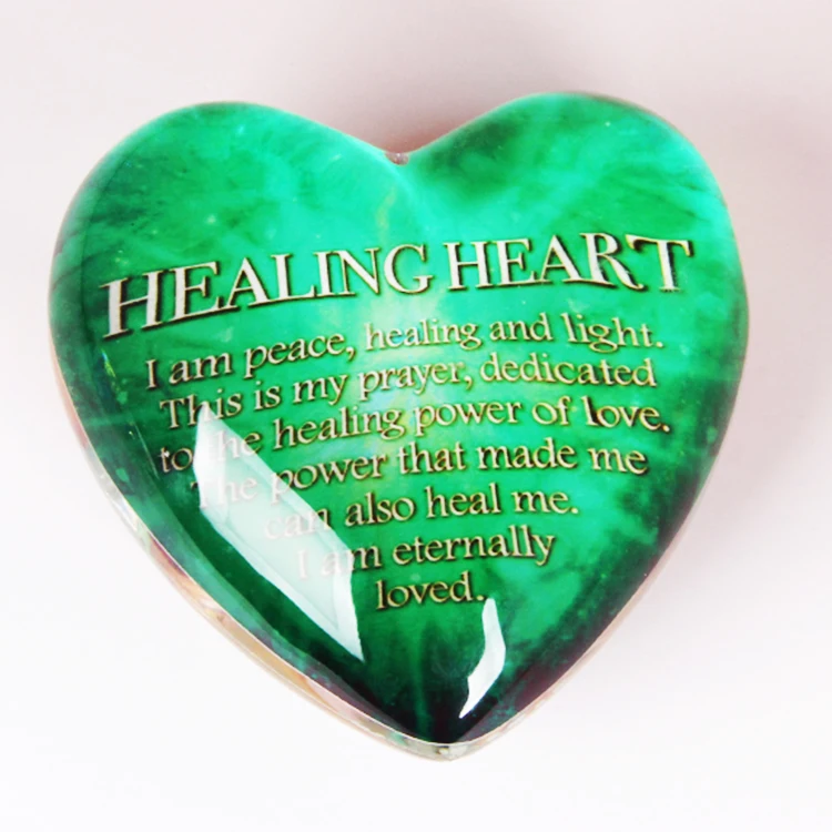 Оптовая продажа, сделанный на заказ Цветной пресс-папье с узором в виде сердца для домашнего декора и праздничных подарков