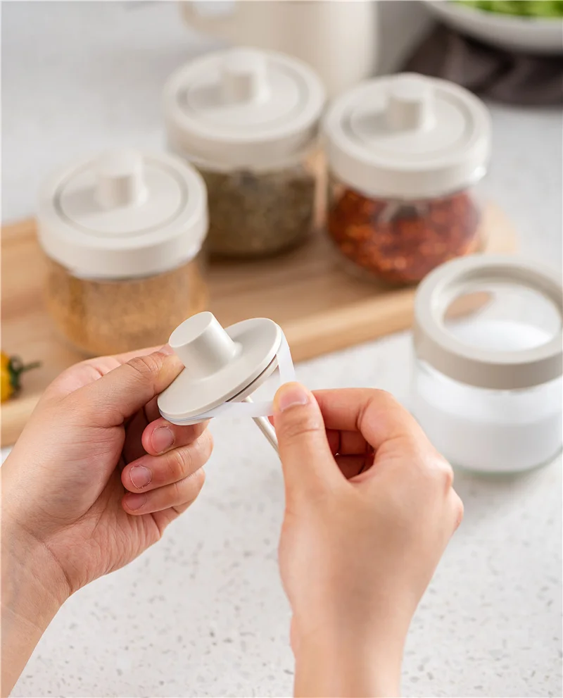 New kitchen tools and gadgets 300ml glass seasoning bottle spice jar oil bottle salt jar set