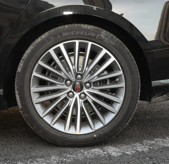 High speed Hongqi H9 2.0T+48v Hybrid Luxury sedan RWD 230Km/h 5 seats china used cars for sale