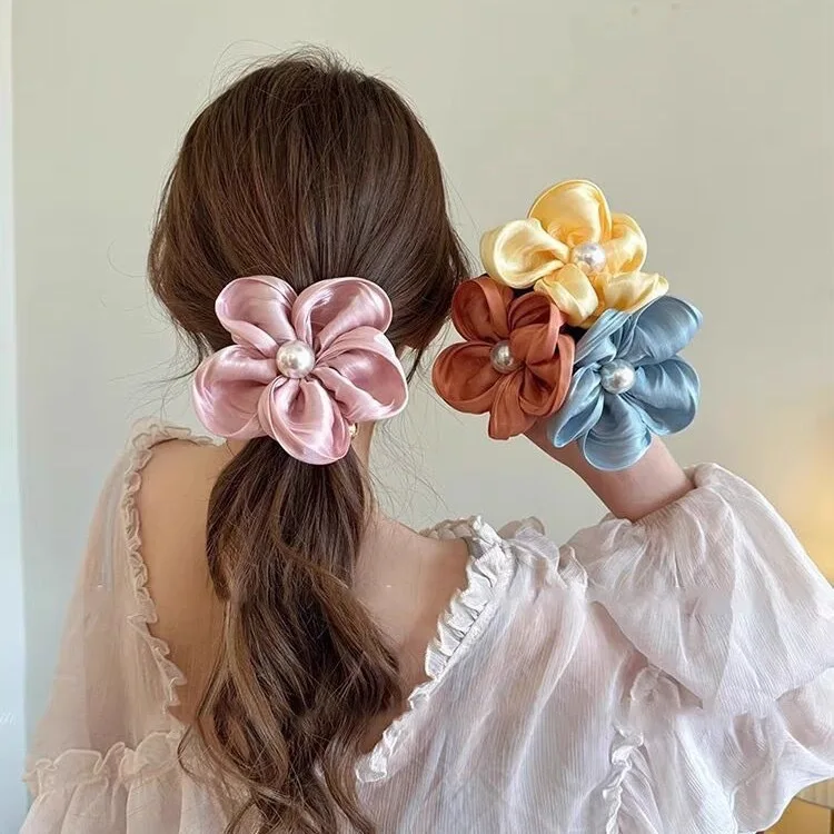 New Arrival Big Flower Pearl Hair Scrunchies For Women Elegant Sweet Scrunchies Fashion Telephone Band Hair Ties Hair Accessory