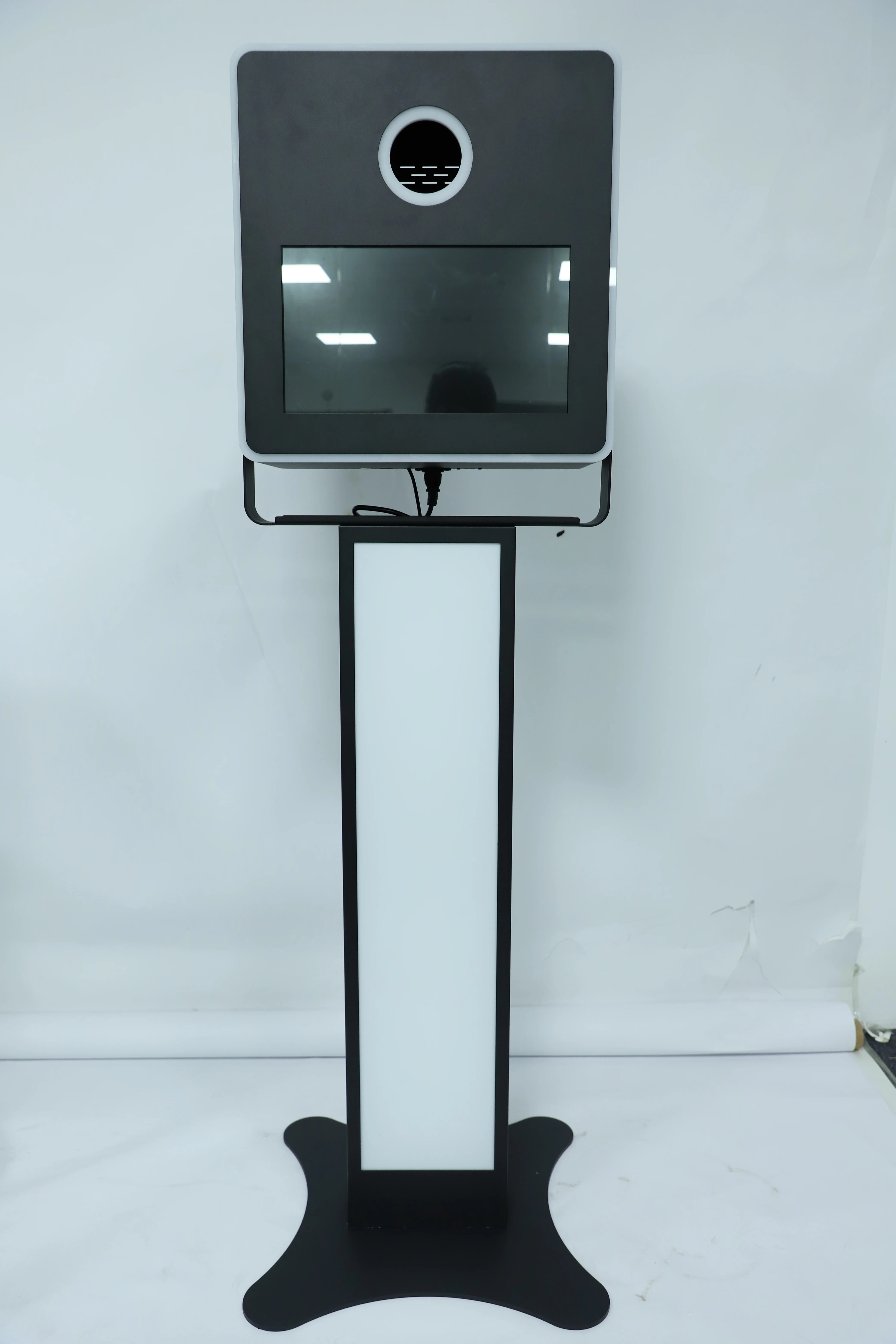 party picture blast photomaster oh snap retro selfie photo of a x beauty in mirror booth interactive magic mirror
