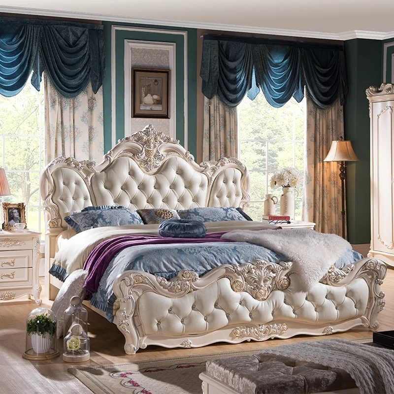 Classic Bed Italian Design Luxury Carved King Bed Vintage Wooden Bedroom Furniture Set