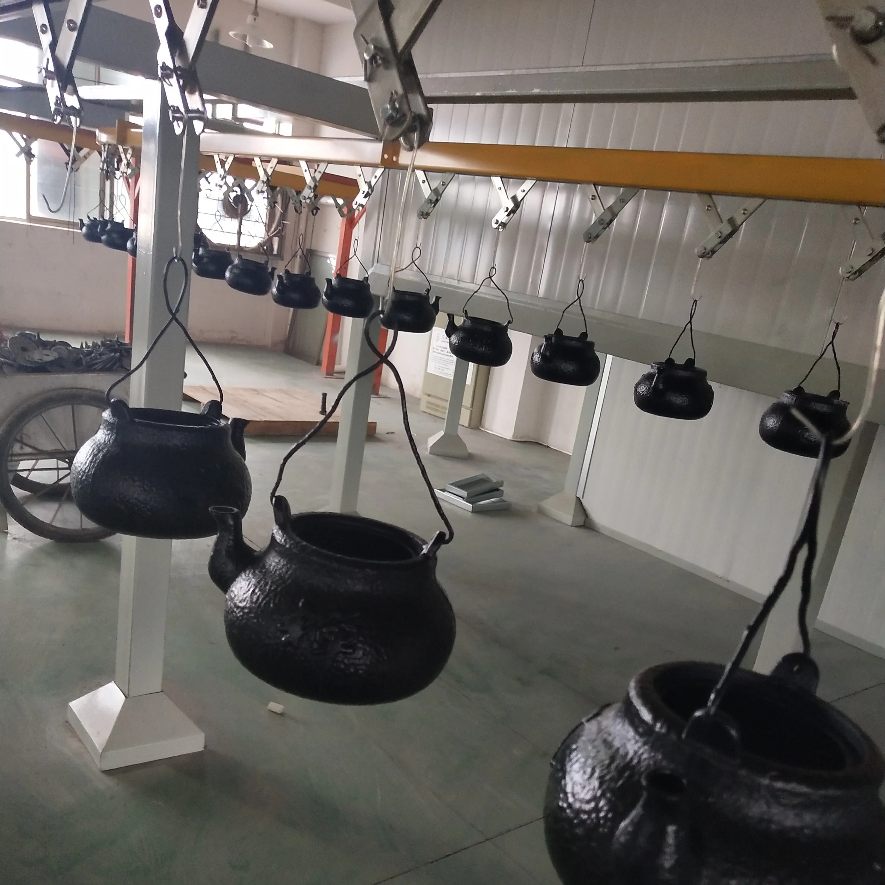 Железный горшок и другие железные детали, автоматическое оборудование для распыления металла