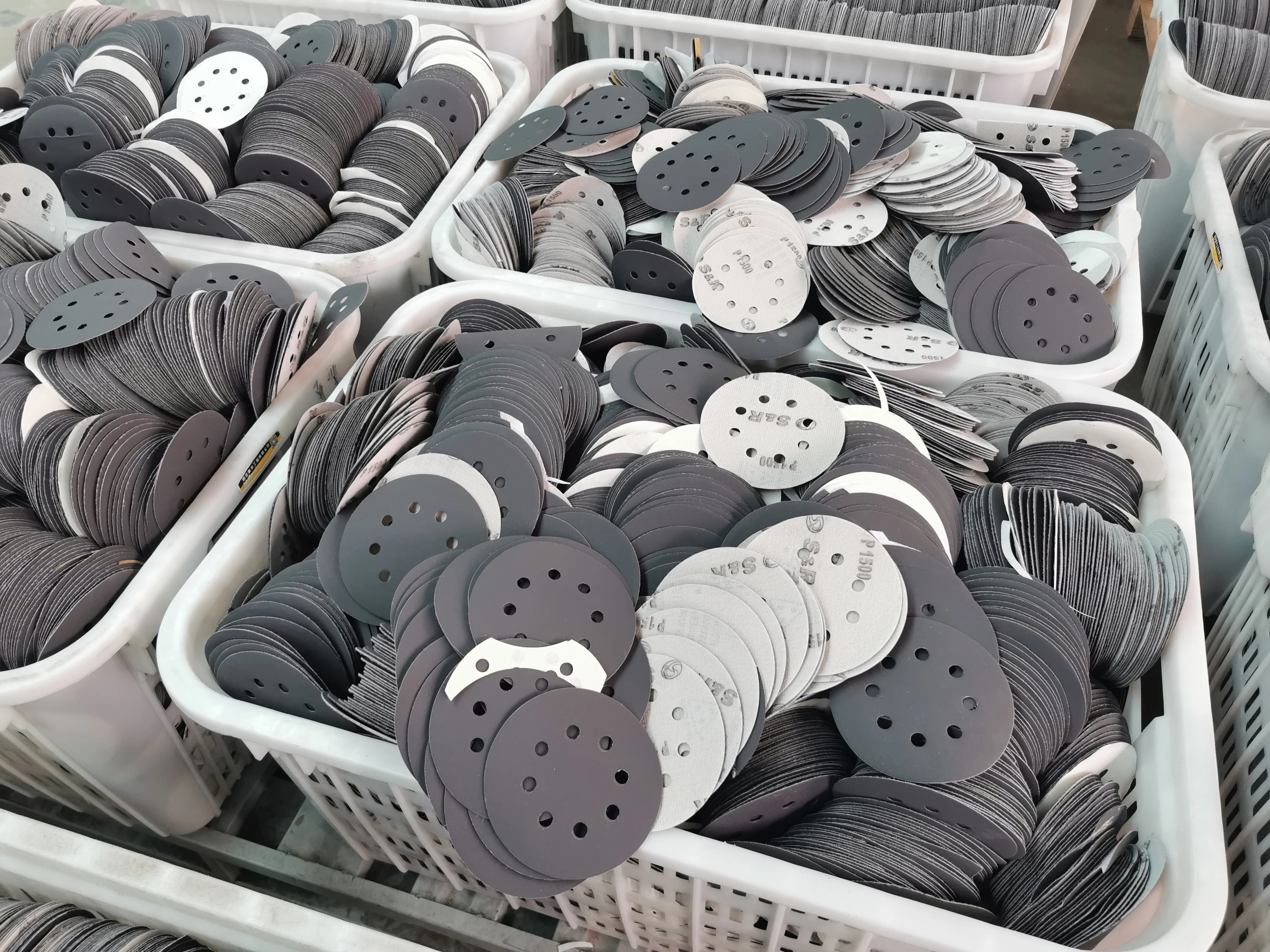 60 discos de lijado de 5 pulgadas papel de lija orbital de grano 320 600 800 1200 1500 2000 con pano de tachuela papel de lija