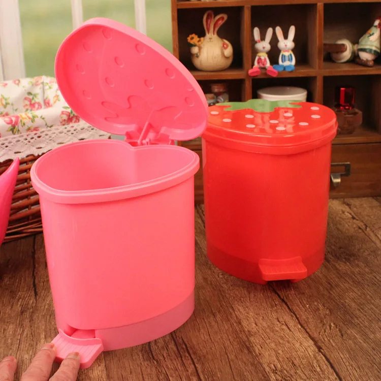 Wholesale Creative Plastic Strawberry Trash Can Cartoon Pedal Toy Sundry Trash Can