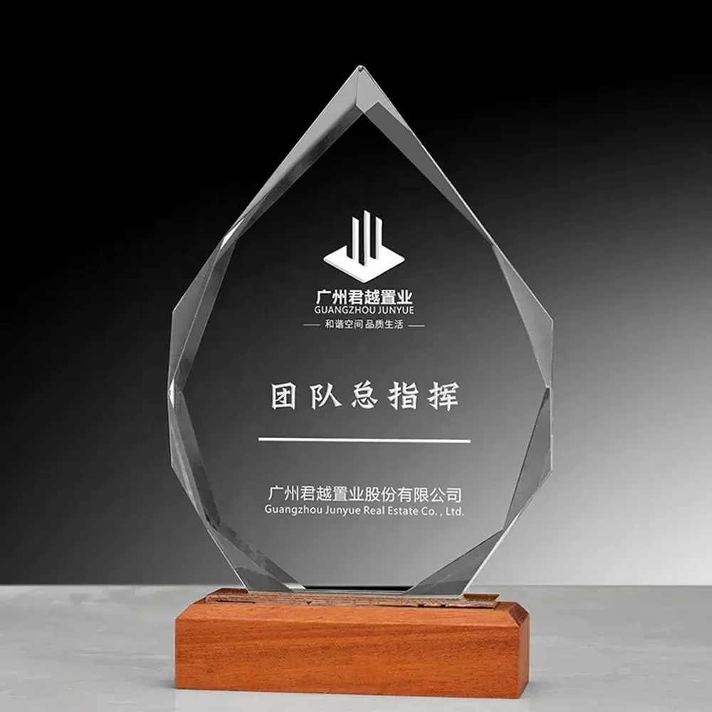Cheap Customized Individual Name Engraved High Quality Souvenir Gift Wood Base Crystal Award Glass Plaque Trophy