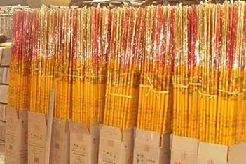 Low Price Large Capacity Mobile Diesel Wood Chips Machine Wood Chipper Wood Crusher