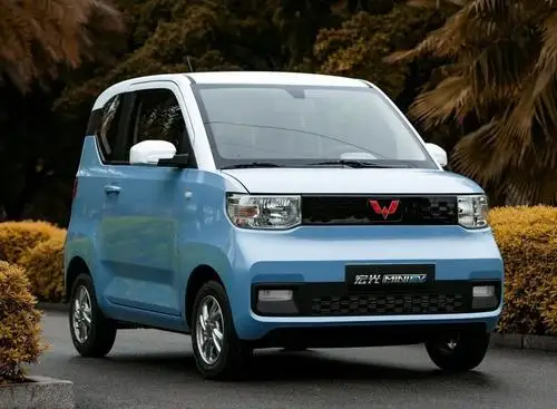  Самый дешевый Wuling city бывший в употреблении автомобиль высокая скорость 100 км/ч 2 двери 4 места высокоскоростной