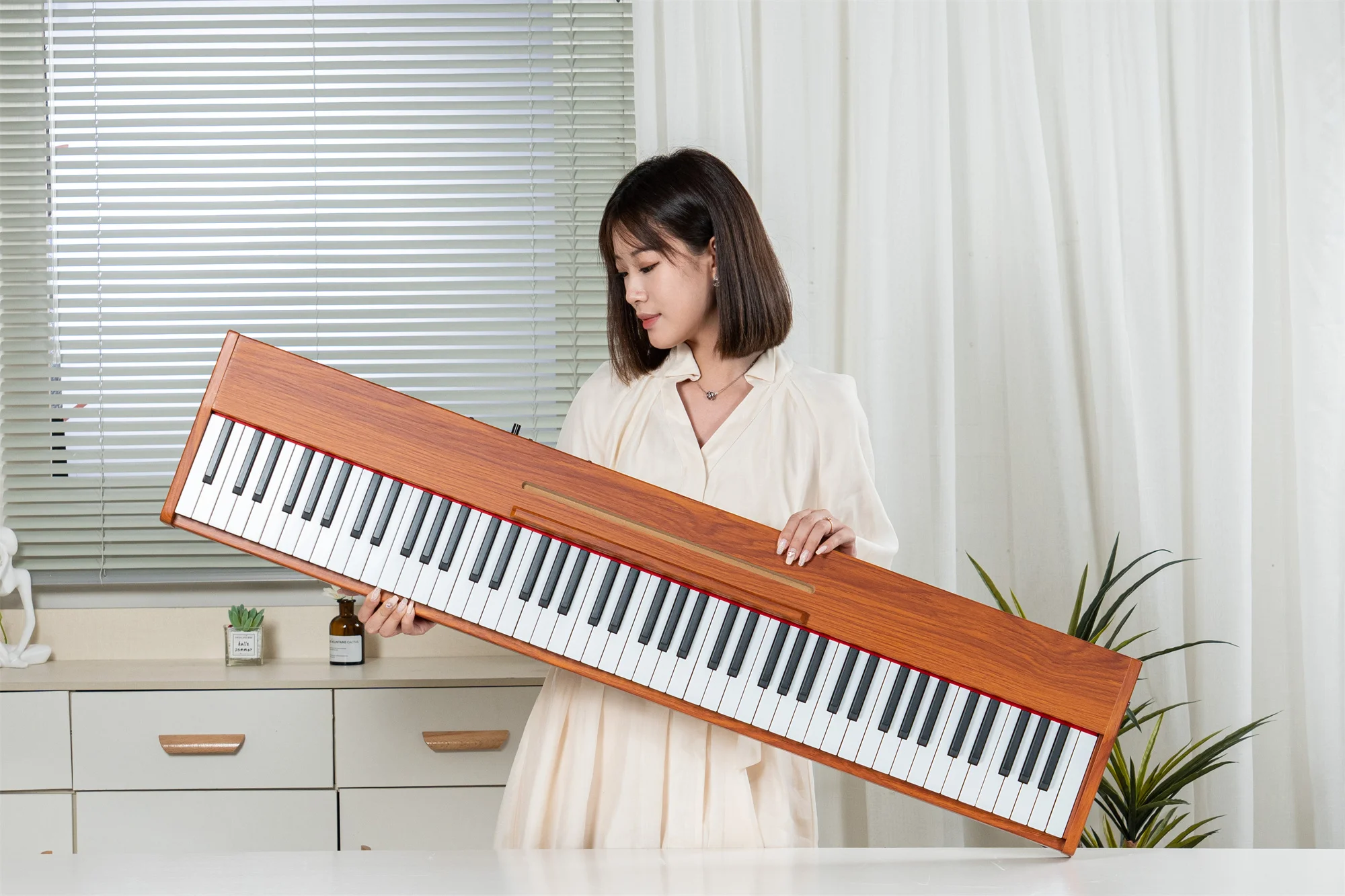 88Key High Quality Electronic Keyboard With Single And Triple Pedal Digital Piano Ideal  For Music Lovers