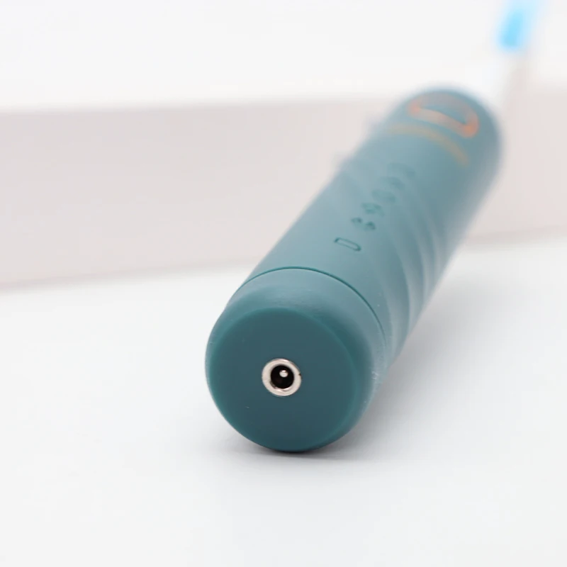
Hot Selling Waterproof Adult Rechargeable Electric Travel Toothbrush with Anti Bad Breath Toothpaste Inside for Sale 