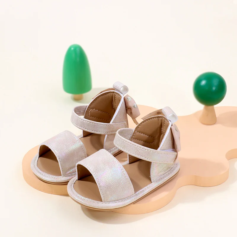 2024 New Arrival Baby Girl Summer Sandals Soft TPR Anti-Slip Outsole with Glitter PU Material Flat Breathable Lightweight Design