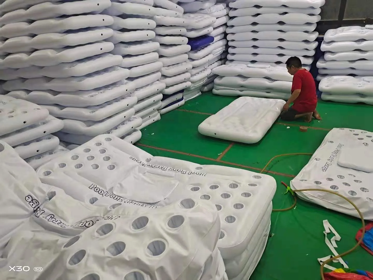 Beer Pool Mat 28 Cup Hole Floating Row Inflatable Water Table Tennis Entertainment Floating beer pong table For Party