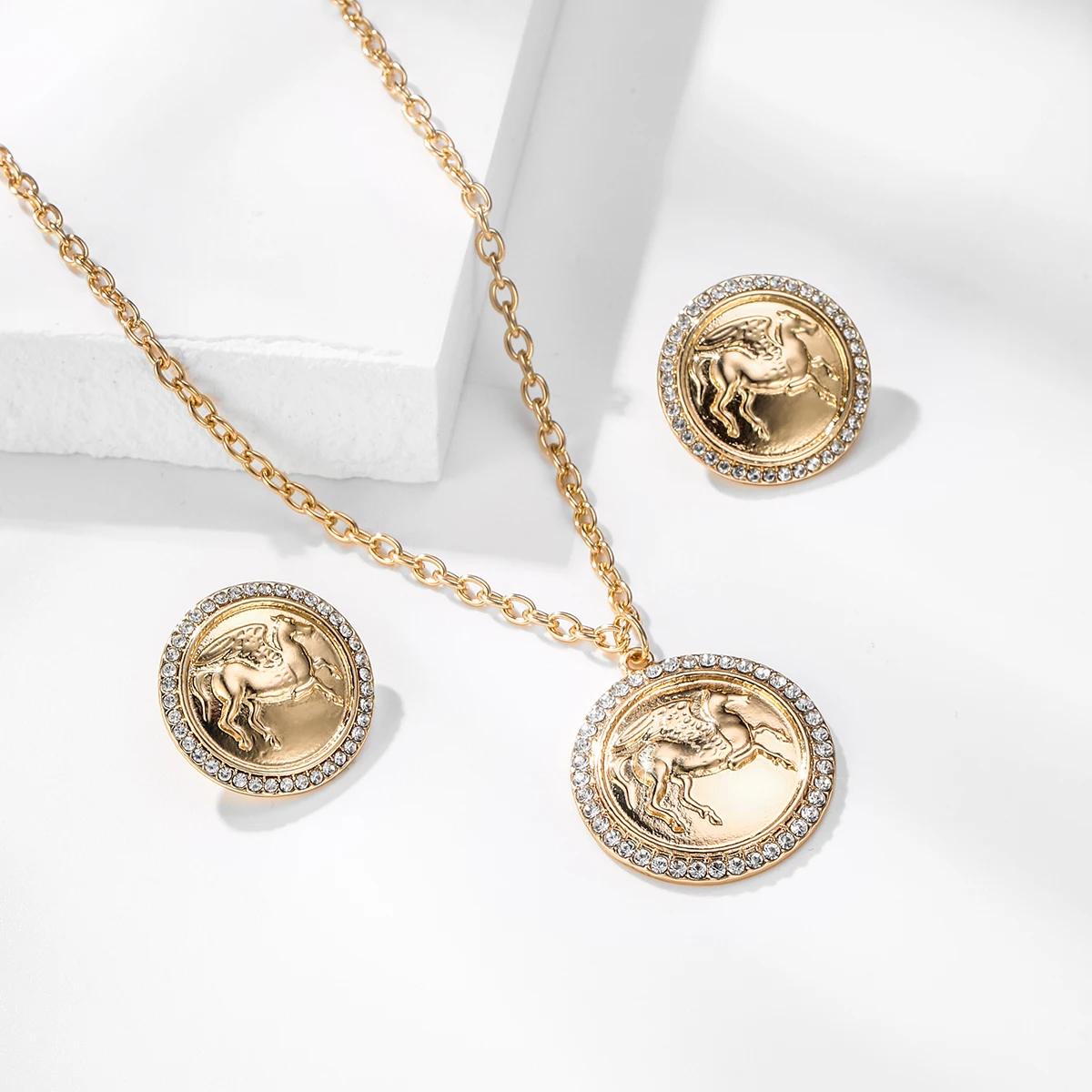 KJ Design Round Disc Coins Animal Horse Pattern Carving Pendant Necklace Earrings Set
