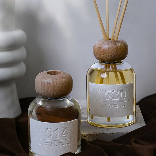 Transparent Reed Diffuser Perfume Bottle Wooden Screw Cap and Leather Label