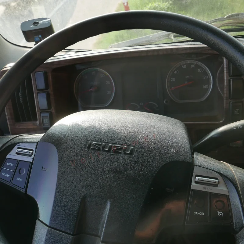 Легкий грузовой автомобиль Isuzu 700P низкая цена электрофургон ограждение для грузовика 3 тонны 6 тонн грузовик головка микс 260 евро слева 4x2
