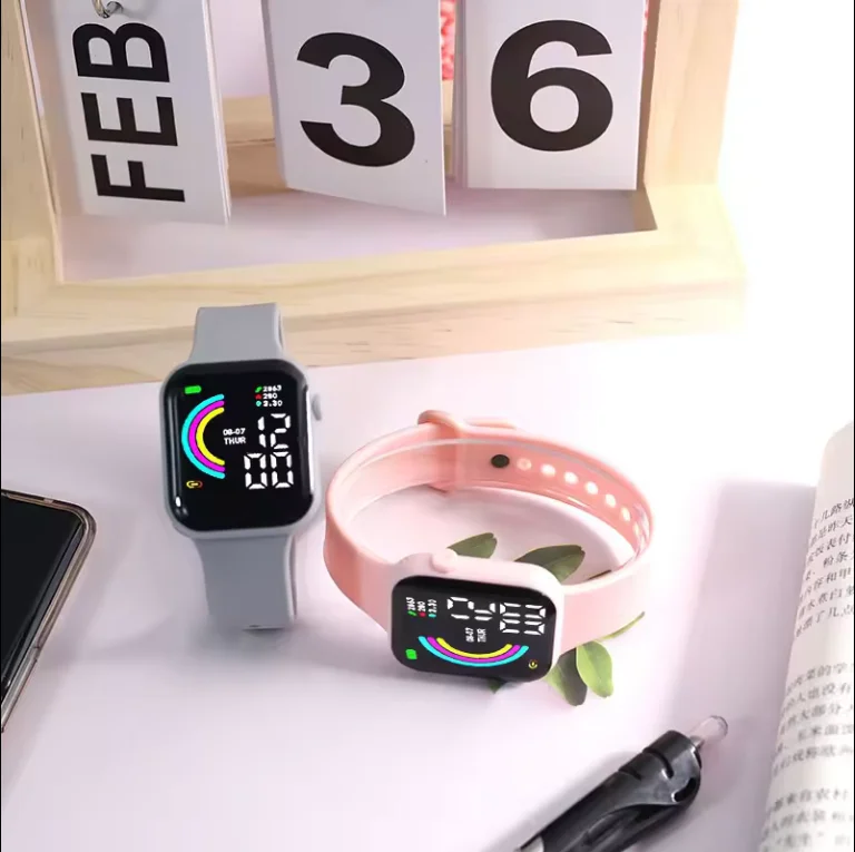 2024 Student electronic watch Cheap silicone lighting sport Child LED Watch For Kids Digital Watches