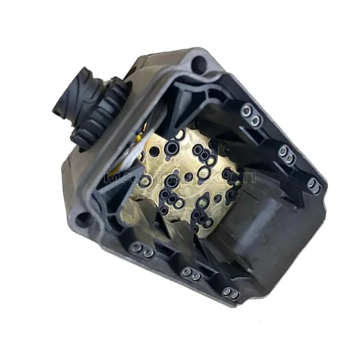 MAXTRUCK Head Manufacture European Auto Parts Dealer 2082090 2447369 1493769 2760914 Valve housing For Scania