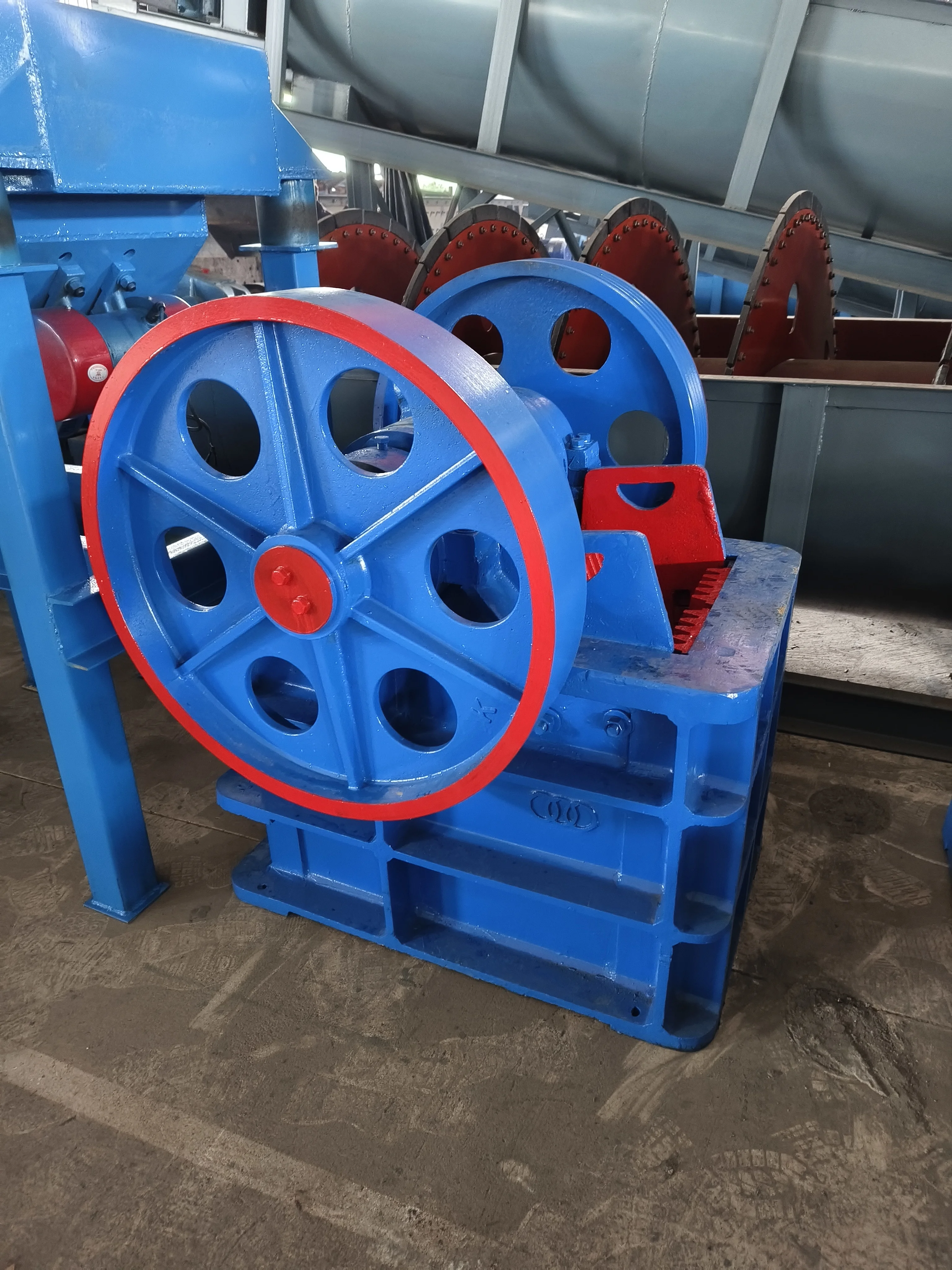 Заводская изготовленная на заказ PE 250*400 грубая щековая дробилка