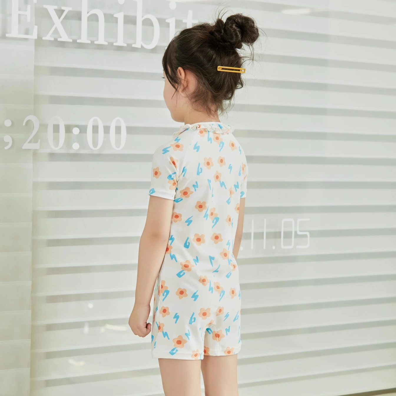 2023 kids summer clothing one piece swimsuit short sleeve children swimwear girls