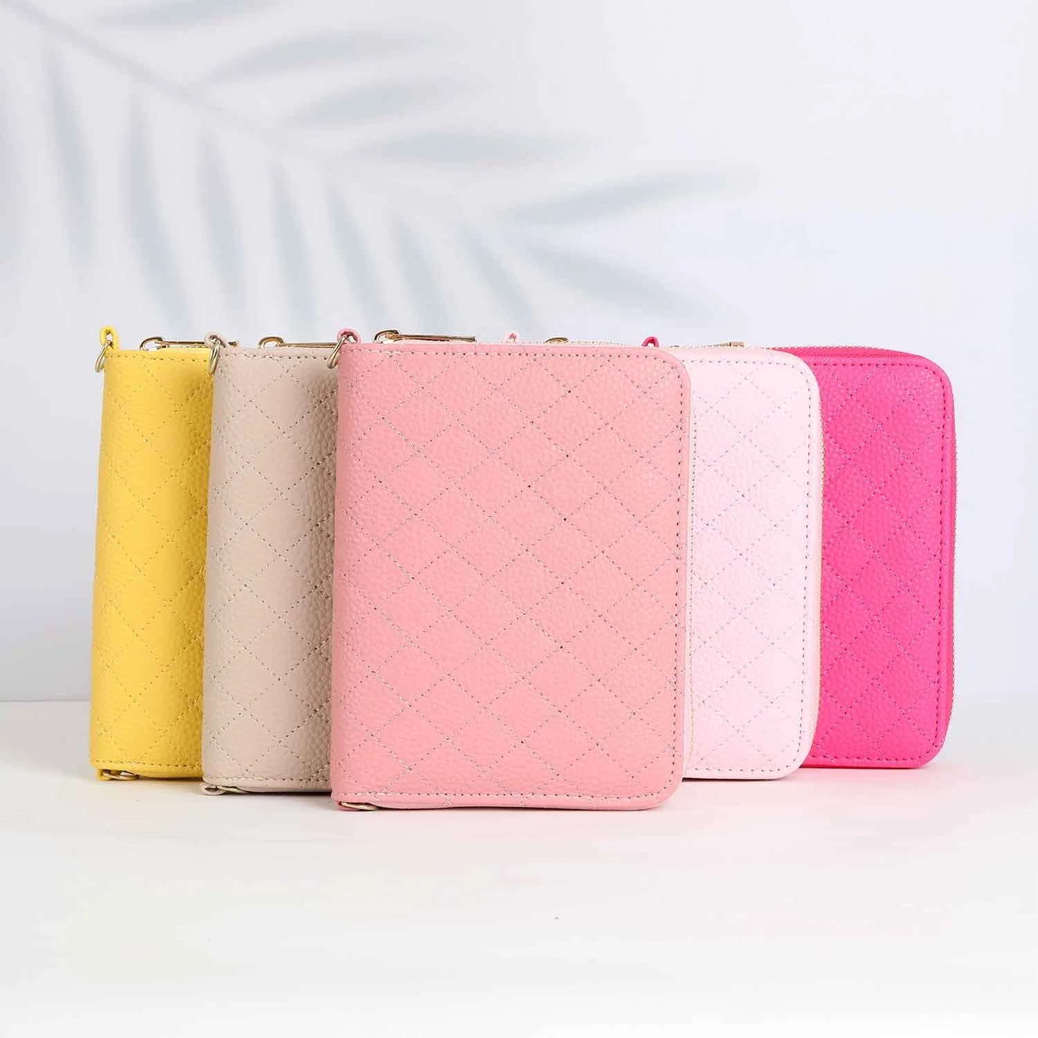 Hongbo Best Selling Gift 9-Color Gold-Ring A7 Pebble Quilted Leather Zip Budget Binder Wallet with Bracelet/Wrist Band Available