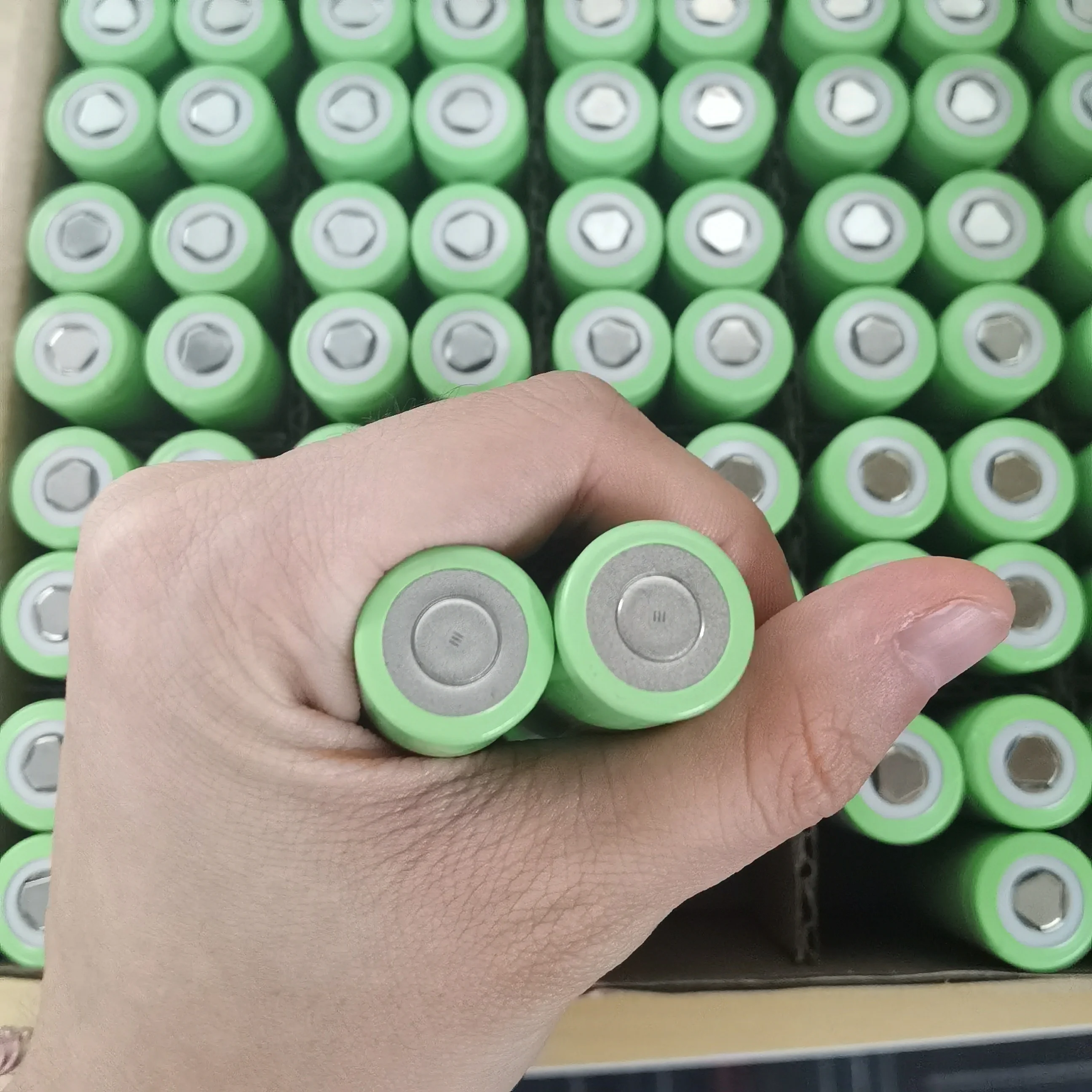 3400mah bulk sale rechargeable 3.7v 18650 li ion cells 3C discharge NCM 18650 battery for flashlight