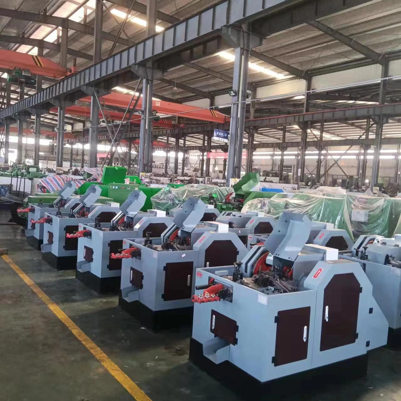 High Efficiency 2 Die 3 Blow Cold Forging Machine For Especially Of Shape And Ultra Short Screw Making