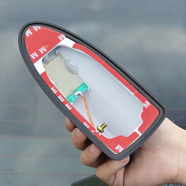 Красная автомобильная антенна «Акулий плавник» модификация хвоста второго поколения без пробивания отверстий с сигналом